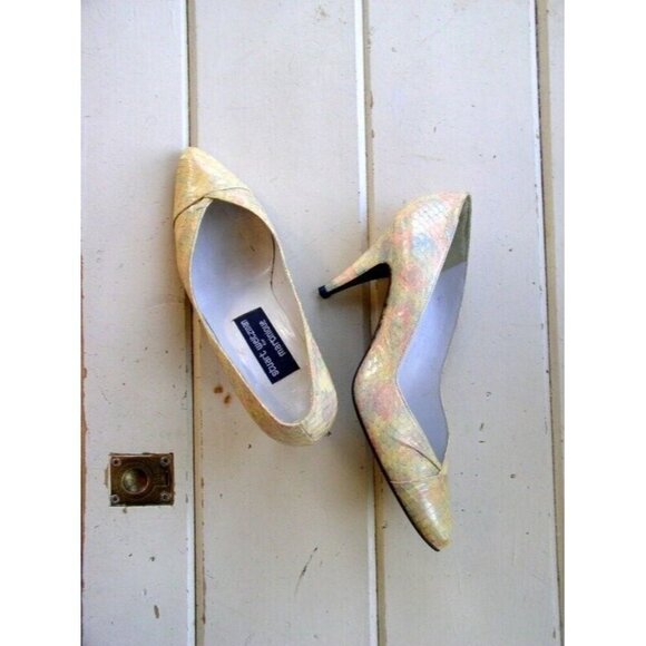 Vintage 1980s Stuart Weitzman Heels Womens Sz 6 Yellow Pastel Snakeskin Pumps - Picture 1 of 5